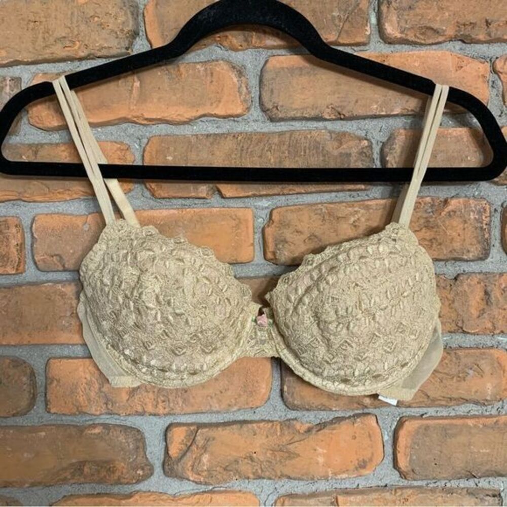 Vintage Victoria's Secret Womens 36B‎ Bra Beige Lace Padded Underwire Demi Y2K